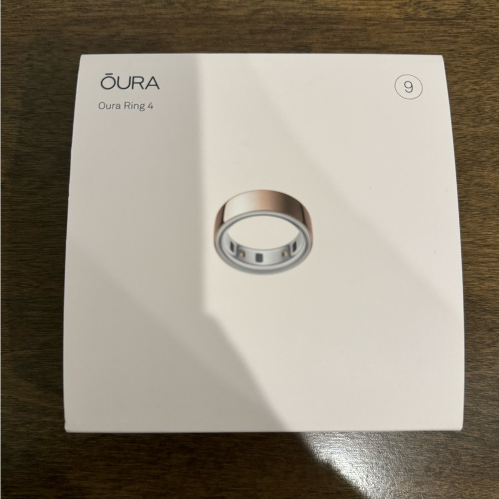 Oura Ring 4 in Rose Gold, size 9